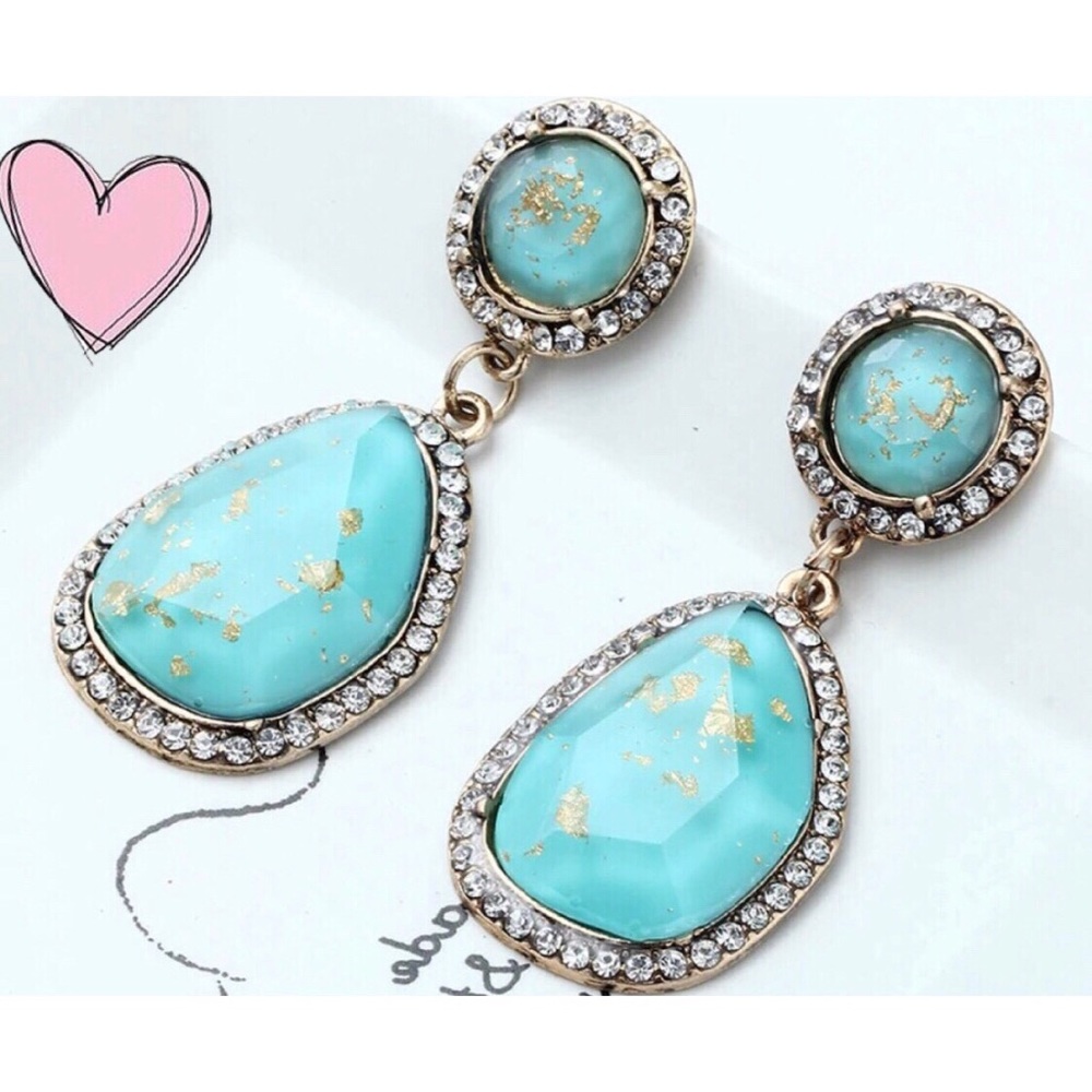 Glamorous elegant turquoise earrings